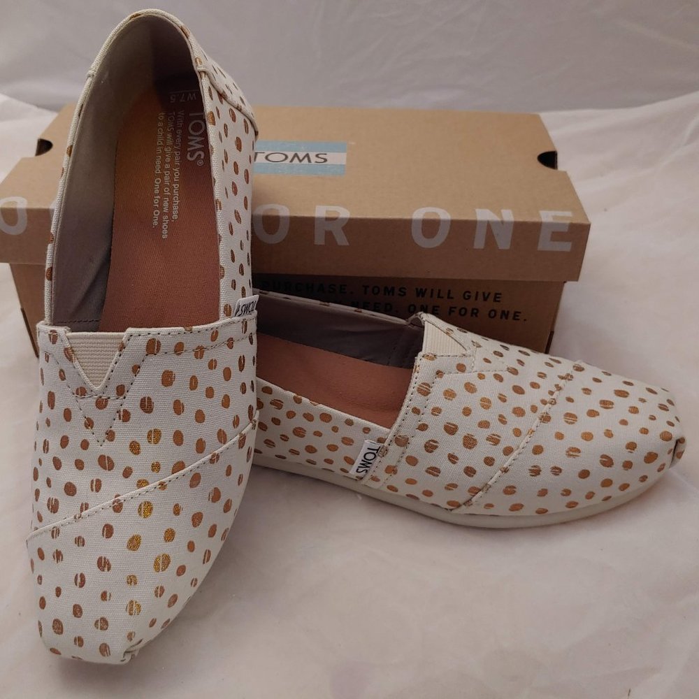 Toms Shoes Pre-Owned size 7.5